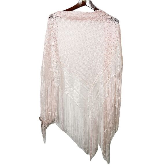 Crochet Fringe Boho Shawl Light Pink One Size - Picture 1 of 4